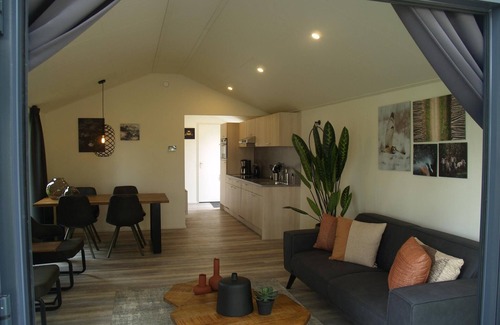 Ruinen Ski Chalet | Comfortable chalet, in a beautiful holiday park