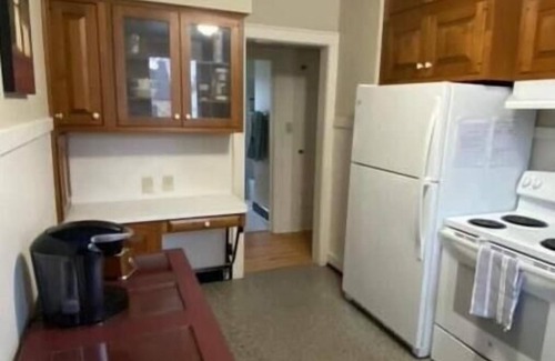 Manitowoc House | Comfortable Convenient Relaxing