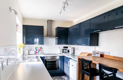 Ely Cottage | Comfortable & Cosy Dog Friendly Cottage close to Historic Ely