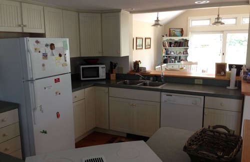 East Orleans House | Comfortable, Cozy & Spacious Orleans Cottage on Quiet Road & Close to Everything