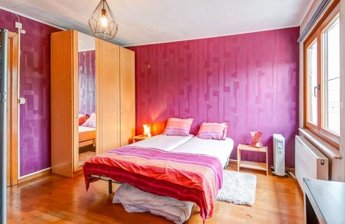 Thy-le-Chateau House | Comfortable holiday home in Thy-le-Château with pool
