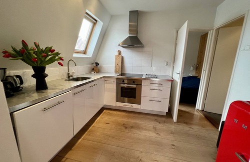Municipality of Castricum Apartment | Comfortable holiday home just 300m from the center. Close to the beach