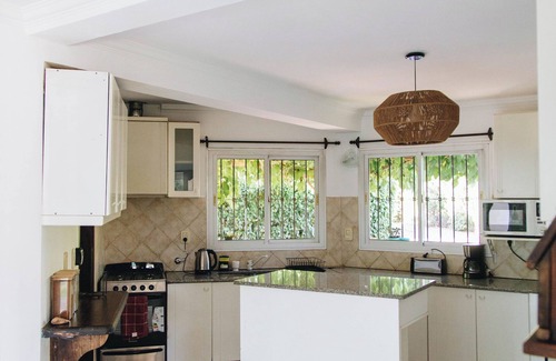 Chacras de Coria House | Comfortable house with swimming pool and garden in warehouse area