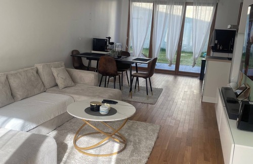 Arpajon House | Comfortable house with garden 35 minutes from Paris
