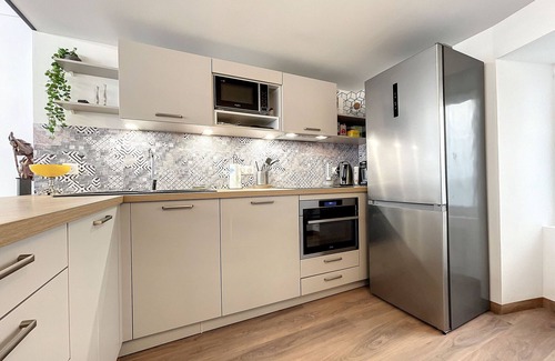 Saugues House | Comfortable lodging in Saugues for hikers, 3 spacious rooms with en-suite bathroom