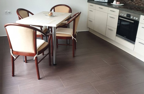 Schoneweide Apartment | Comfortable, quiet vacation apartment with well-kept garden and barbecue area