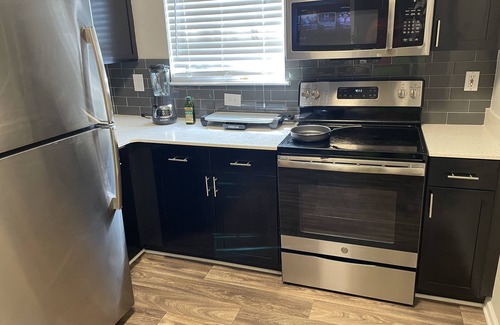 Atlanta Apartment | Comfortable & Quiet living in the Vinings area