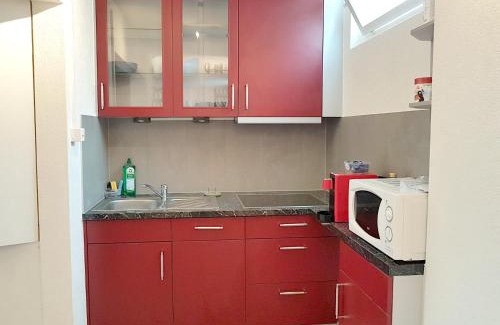 Bevaix Apartment | Comfortable studio in Bevaix with mountain view - 30 m² + Spa