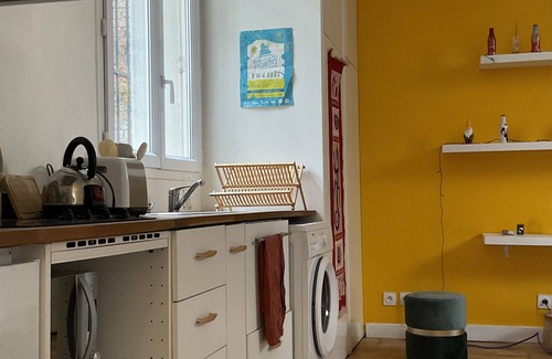 Saint-Fargeau Apartment | Comfortable studio in Ménilmontant