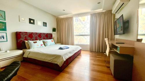 Nana Apartment | Comfortable Studio, Walk to BTS, Free Wi-Fi, Great Location