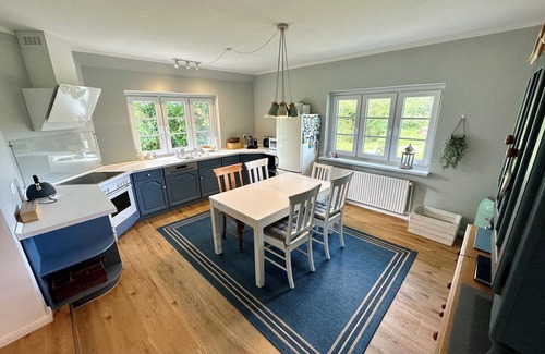 Osterhever House | Comfortable thatched-roof house in a fantastic secluded location near St. Peter-Ording