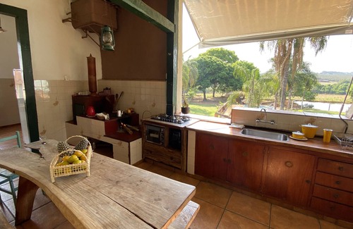 Delfinopolis House | Comfortable Triple Room with Balcony in Pousada na Serra Canastra