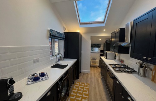 Swindon House | Comfortable two bed house - outskirts of Swindon