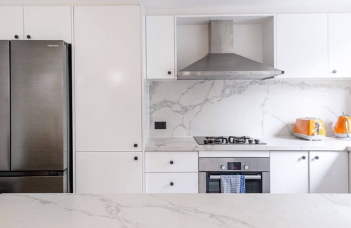 Alexandria House | Comfortable Urban Living Close to Sydney City Center