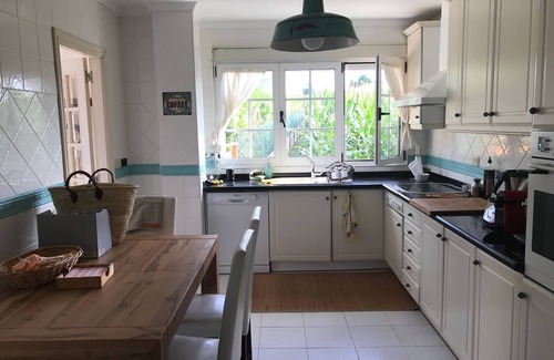 Souto Villa | Comfortable villa close to beaches and city