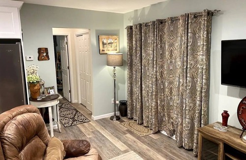 West Babylon Apartment | Comfy 1 bedroom apartment in great neighborhood with lots of space and big yard