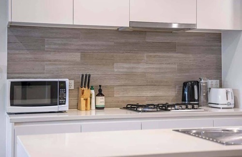Homebush Apartment | Comfy 3 bed near DFO, Sydney Olympic Park