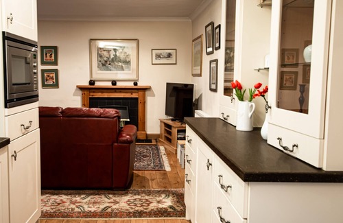 Newtonmore House | Comfy 3-bedroom Cottage in Newtonmore, Cairngorms