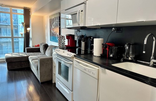 CityPlace Apartment | Comfy condo with King bed