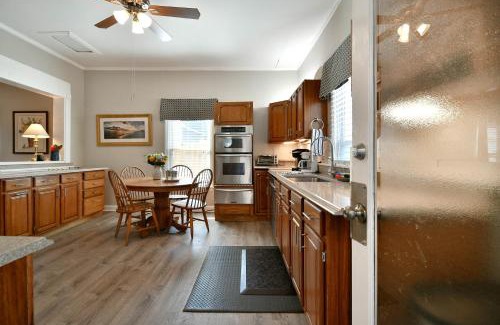 Dunean House | Comfy Cottage: Minutes from Main St, Private Yard