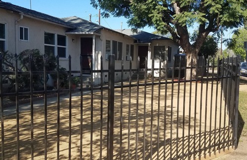 Van Nuys Apartment | Comfy, Cozy and Convenient 2 Bedroom