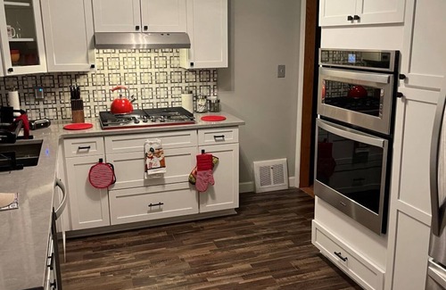 Ypsilanti House | Comfy, Cozy & heartwarming dwelling for up to 4.