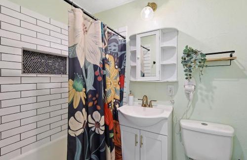Fort Worth Apartment | Comfy Holiday Loft 8min from Downtown FW