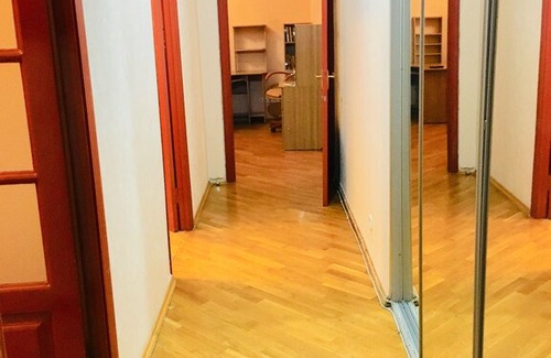 Shevchenkivs'kyi District Apartment | Comfy home near Botanic garden and railway station