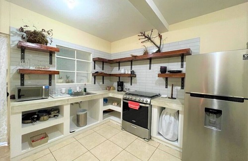 Chimaltenango Apartment | Comfy. Internet, Netflix,washer and Dryer,full Kitchen