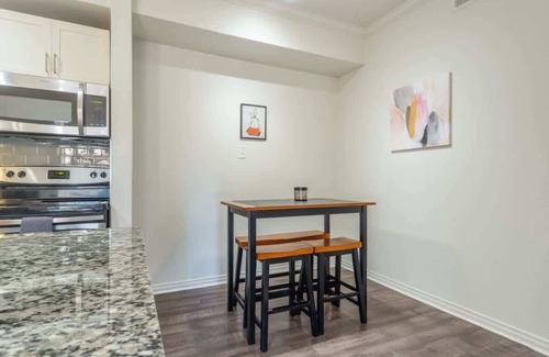 Irving Apartment | Comfy King 1BR | Pool, Gym & Free Parking 05