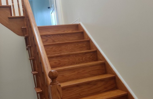 Meadowvale Village House | Comfy King size Bedroom in Mississauga near Toronto Pearson Airport.n