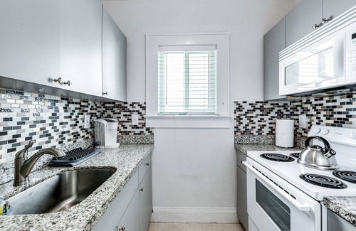 Little Havana House | Comfy Little Havana Apt Centrally located