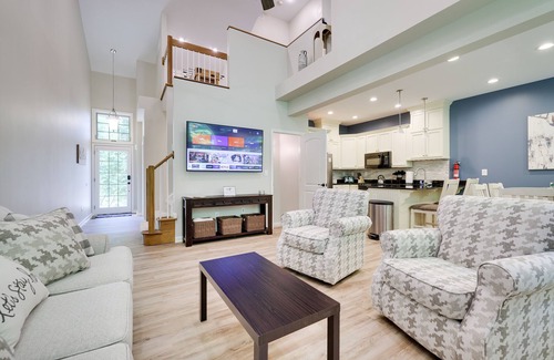Lake Harmony House | Comfy Poconos Getaway: 3 mins to Big Boulder Lake/Skiing, Family-Friendly