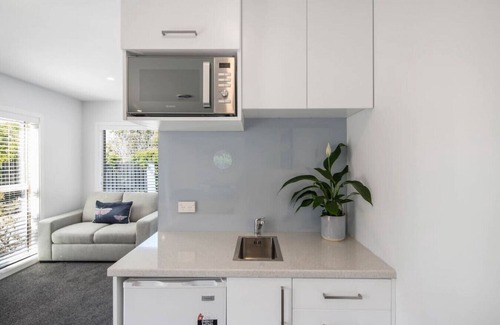 Wellington Apartment | Comfy stylish Central Wellington studio
