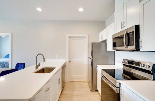 Crowley Apartment | Commute to Fort Worth: Newly Built Apt w/Pool