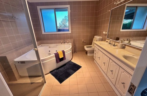 Kenthurst Other | Complete Family House 3.5km from Town Center.