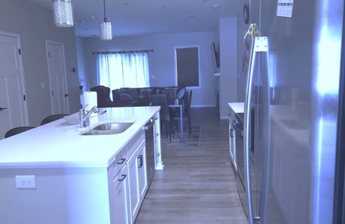 Rochester House | Completely Modern Furnished Private House Near Mayo Clinic