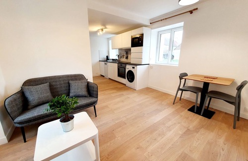 Chatres House | Completely new and equipped