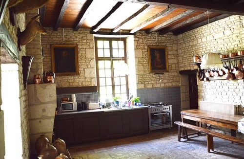 Vouhe House | Completely private property, heated swimming pool - great comfort /Exceptional