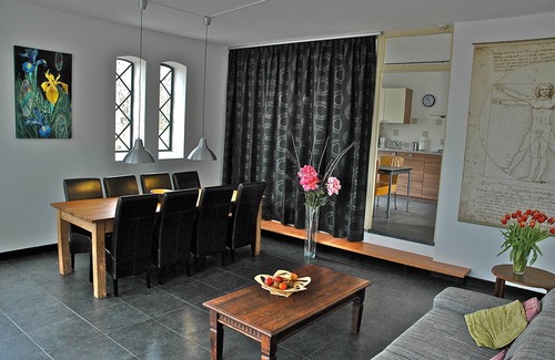 Nieuwolda-Oost Apartment | Completely renovated former coach house of villa “Hoeve Ceres” from 1898