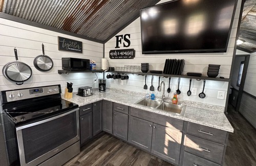 Annapolis Cabin | Completely Renovated in May 2023