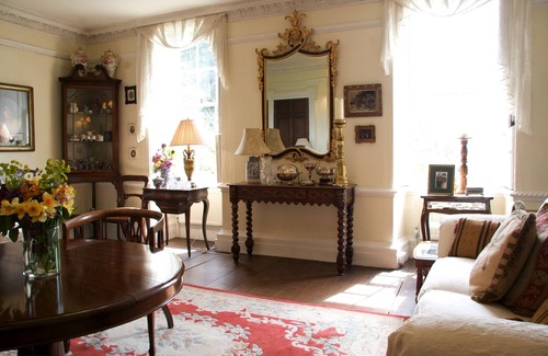 Cross House | Compton House