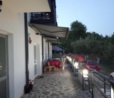 Oestii Paminteni House | Conacul Doamnei Nucșoara