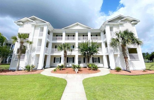 Longs Condo | CONDO At Aberdeen country club