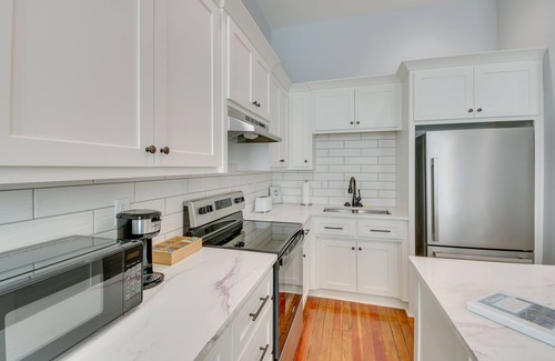 Hot Springs Condo | Condo in Downtown Hot Springs Near Bathhouse Row!