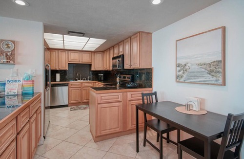 Sunset Beach Condo | Condo is on Sunset Beach! Fall in love with ocean front living.
