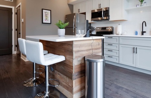 Ohio City Condo | Condo Minutes from Downtown , Heart of Ohio City C6