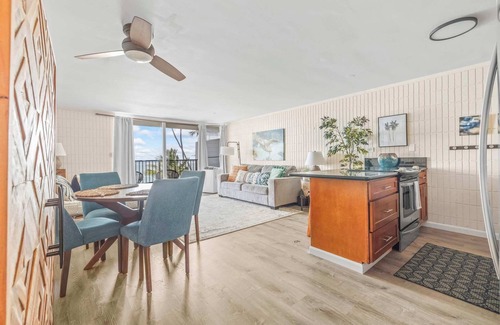 Punaluu Condo | Condo on beach with AC