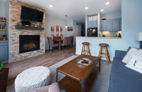 Lakeside Village Condo | Condo on Keystone Lake/.5 miles to the slopes/easy access to Conference Center