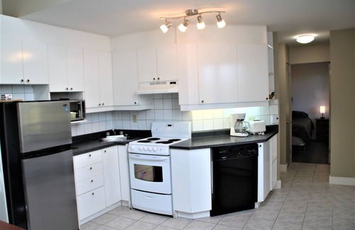 Beaupre Condo | Condo with AQUATIC PARK🐬 near Mont Saint-Anne